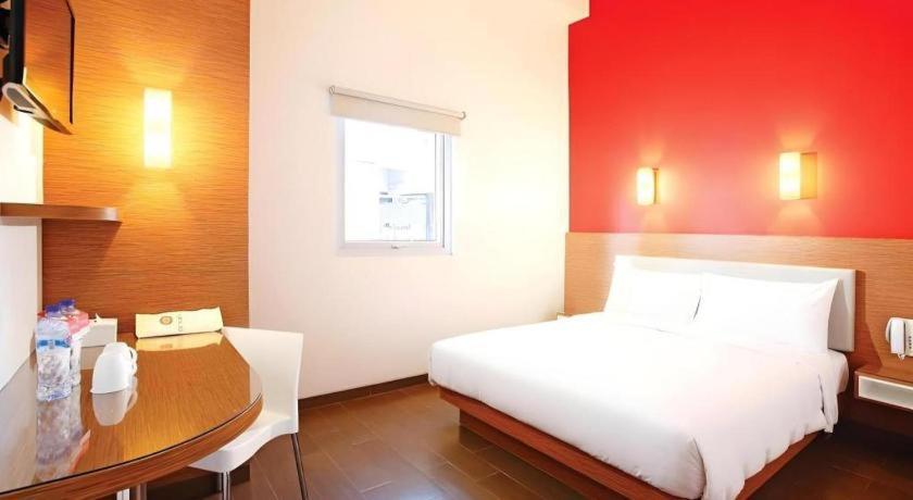 Amaris Hotel Pakuan Bogor Luaran gambar