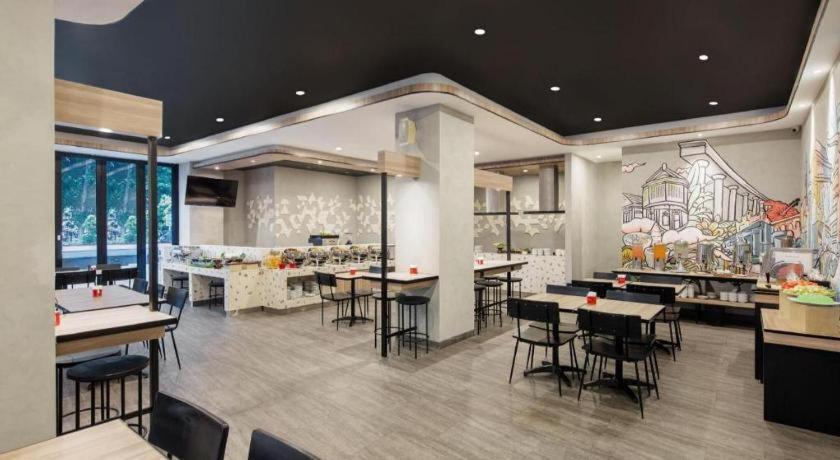 Amaris Hotel Pakuan Bogor Luaran gambar