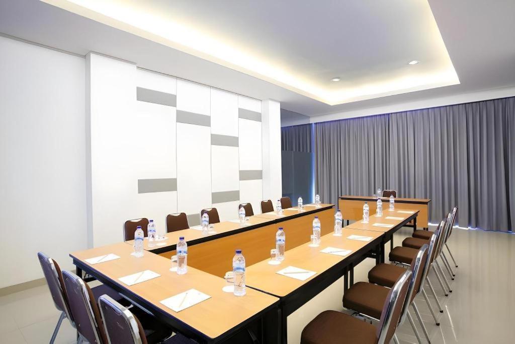 Amaris Hotel Pakuan Bogor Luaran gambar