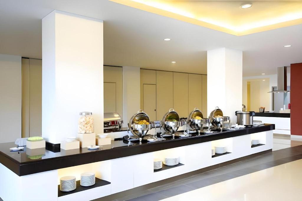 Amaris Hotel Pakuan Bogor Luaran gambar