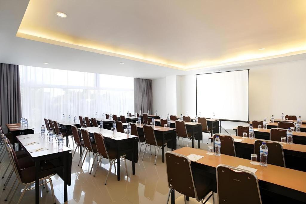 Amaris Hotel Pakuan Bogor Luaran gambar